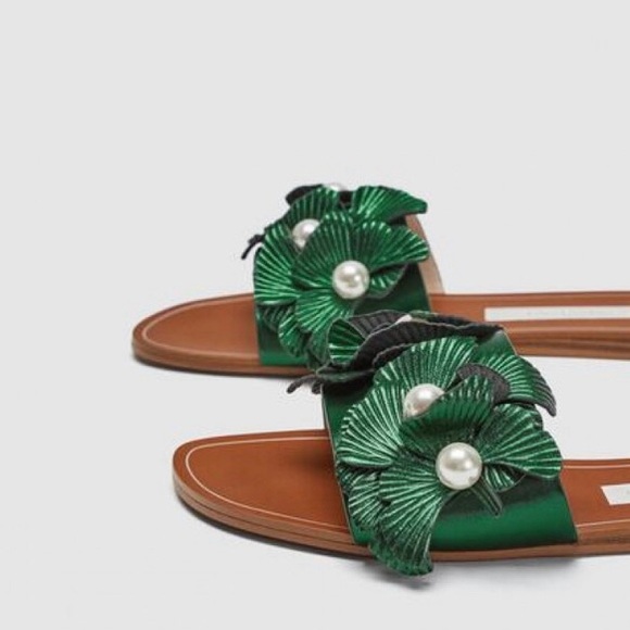 SOLD! Zara Pearl Detail Green Floral Slides Sandal - Picture 2 of 8